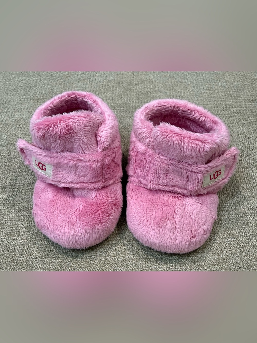 UGG Baby Bixbee Bootie in Bubblegum US size- 2/3
